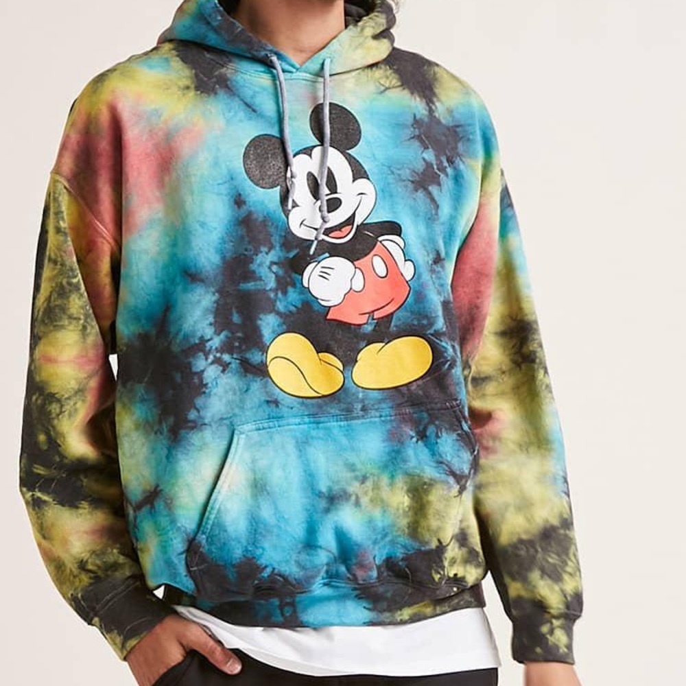 LOOKING TO BUY THIS HOODIE!! IN SM, MD, or LG